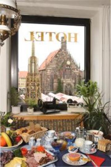 Tiptop Hotel Am Schoenen Brunnen Nürnberg Restaurant billede